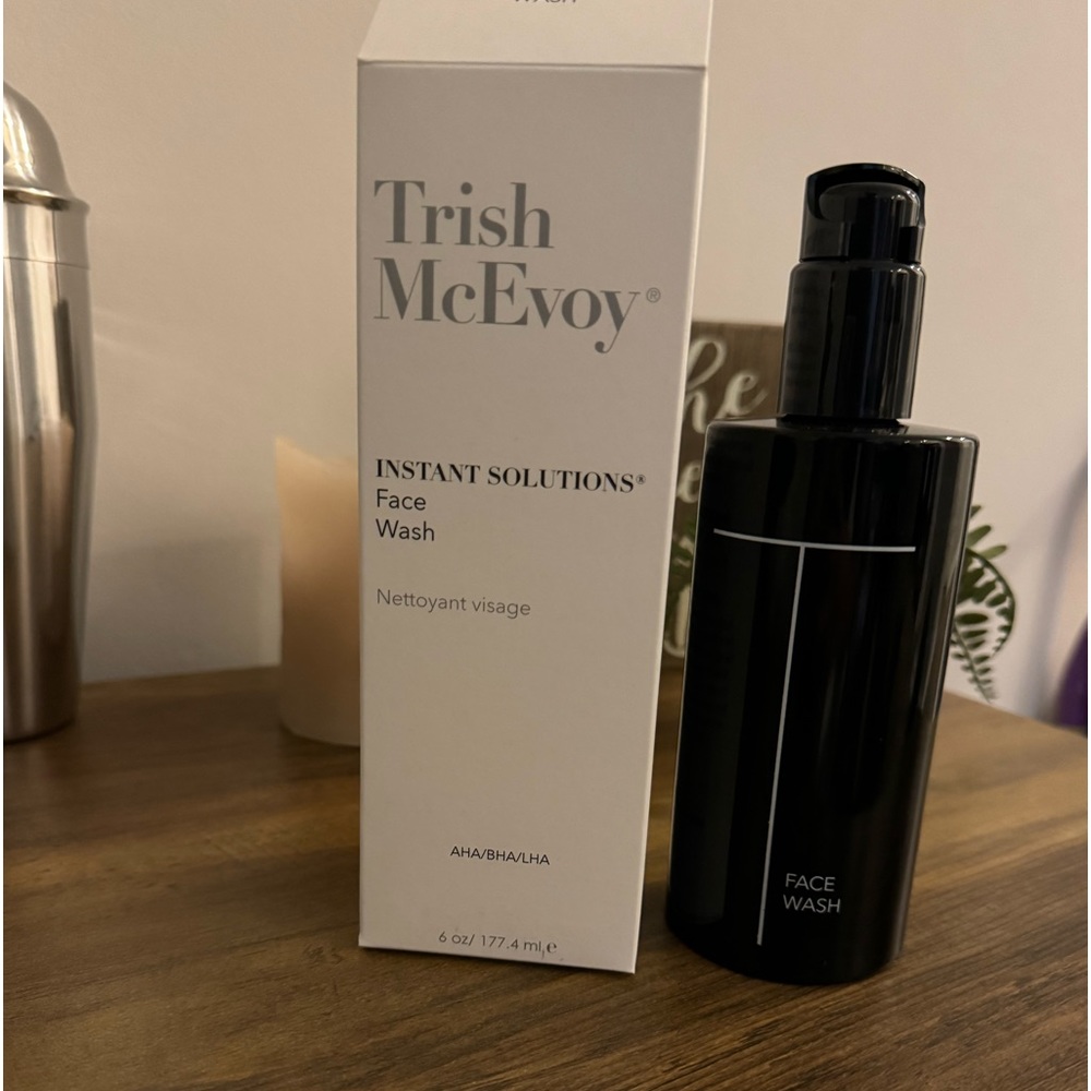 Instant Solutions Face Wash